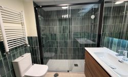 baño equipado completo, moderno
